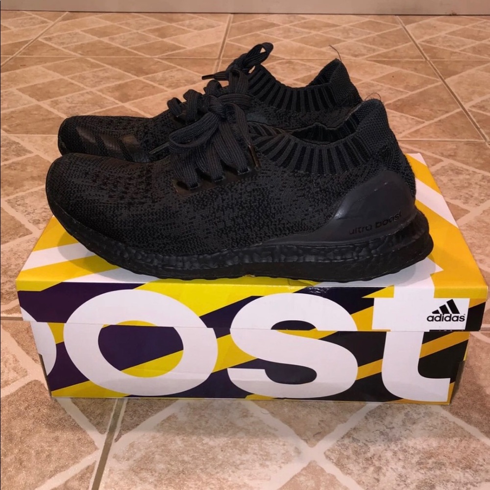 triple black ultraboost size 8